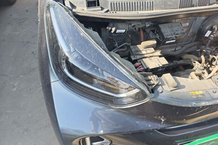 Used Chery QQ Little Ant 2024 Revised Version Youth Edition 251 km True Love Edition 25.05 kWh Engine Bay Right