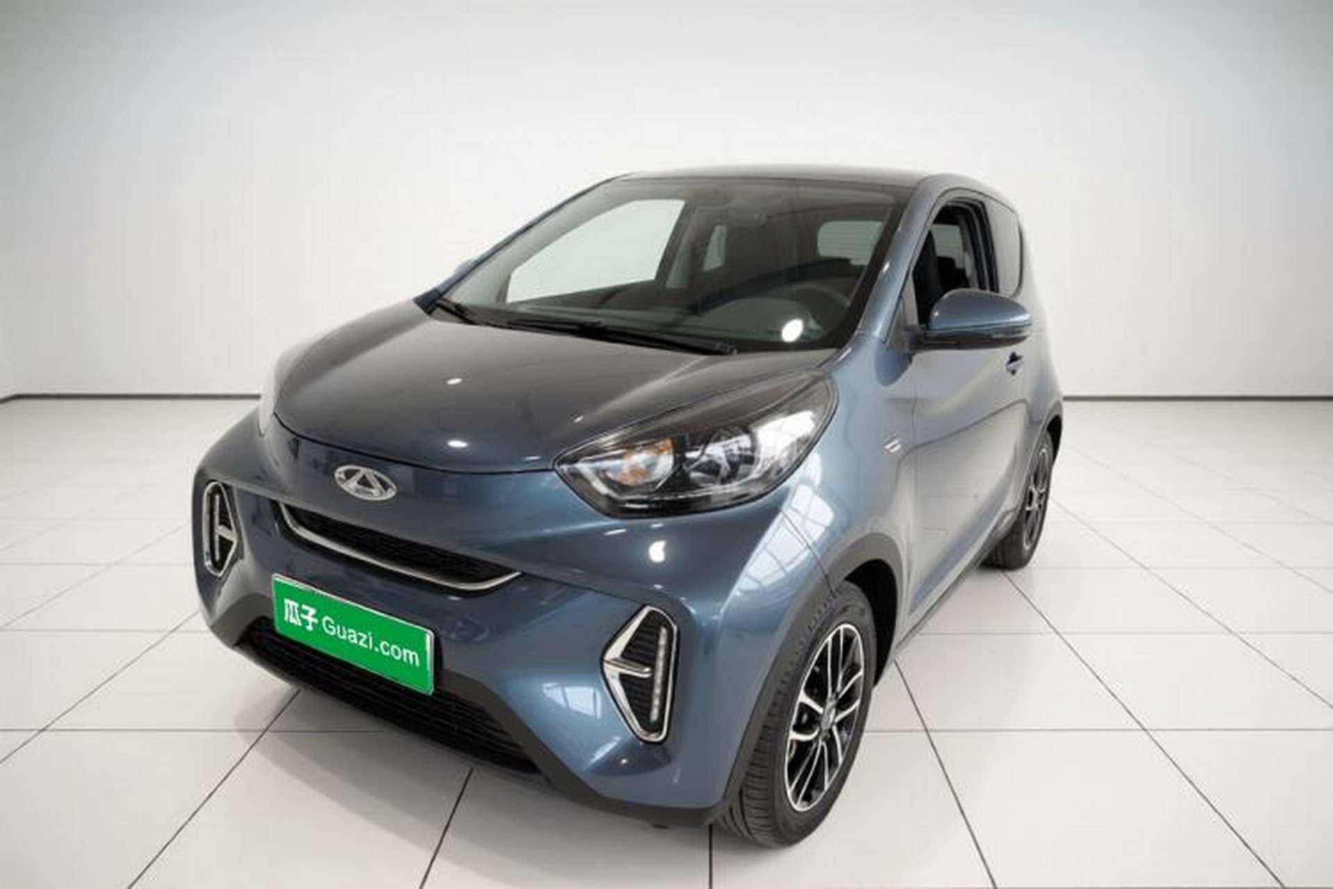 Used Chery QQ Little Ant 2024 Revised Version Youth Edition 251 km True Love Edition 25.05 kWh Front Left 45 Deg