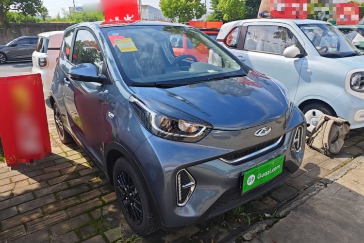 Used Chery QQ Little Ant 2024 Revised Version Youth Edition 251 km True Love Edition 25.05 kWh Front Right 45 Deg
