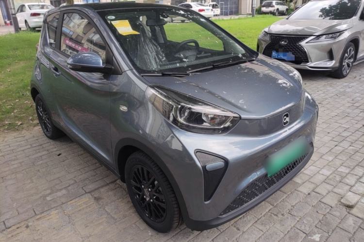 Used Chery QQ Little Ant 2024 Revised Edition Youth Version 321 km Beloved Pro Version 29.23 kWh Front Right 45 Deg