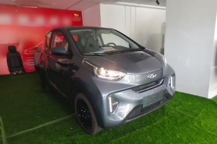 Used Chery QQ Little Ant 2024 Revised Version Youth Edition 251 km True Love Edition 25.05 kWh Front Right 45 Deg