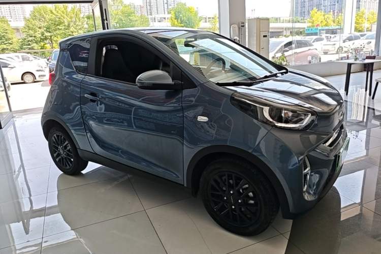 Used Chery QQ Little Ant 2024 Revised Edition Youth Version 251 km True Love Edition 23.99 kWh Front Right 45 Deg