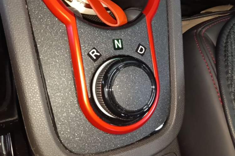 Used Chery QQ Little Ant 2024 Revised Version Youth Edition 251 km True Love Edition 25.05 kWh Gear Lever