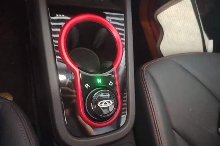 Used Chery QQ Little Ant 2024 Revised Version Youth Edition 251 km True Love Edition 25.05 kWh Gear Lever