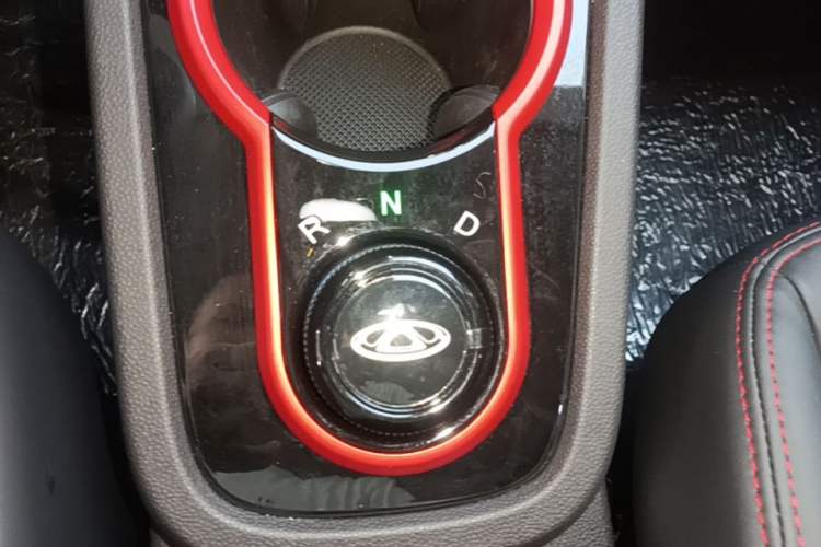 Used Chery QQ Little Ant 2024 Revised Version Youth Edition 251 km True Love Edition 25.05 kWh Gear Lever