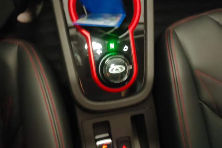 Used Chery QQ Little Ant 2024 Revised Version Youth Edition 251 km True Love Edition 25.05 kWh Gear Lever