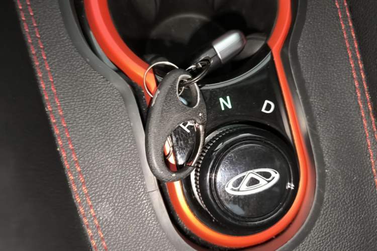 Used Chery QQ Little Ant 2024 Edition Youth Version 251km True Love Edition 25.05 kWh Gear Lever