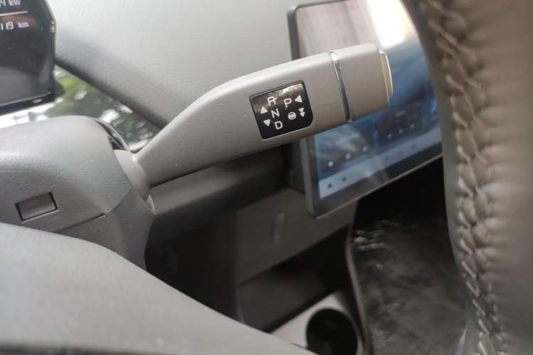 Used Chery QQ Little Ant 2024 Revised Edition Youth Version 321 km Beloved Pro Version 29.23 kWh Gear Lever