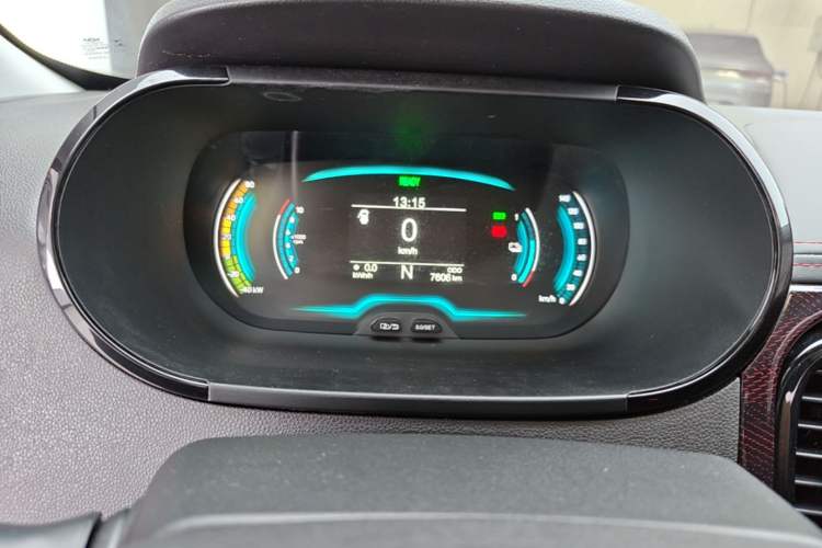 Used Chery QQ Little Ant 2024 Revised Version Youth Edition 251 km True Love Edition 25.05 kWh Instrument Cluster