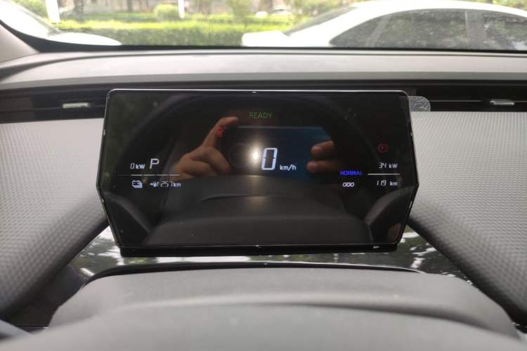 Used Chery QQ Little Ant 2024 Revised Edition Youth Version 321 km Beloved Pro Version 29.23 kWh Instrument Cluster