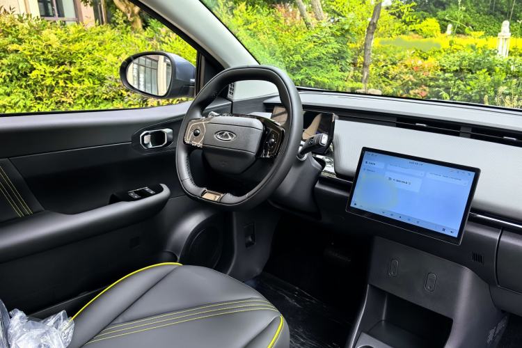Used Chery QQ Little Ant 2024 Revised Edition Youth Version 321 km Beloved Pro Version 29.23 kWh Interior 2