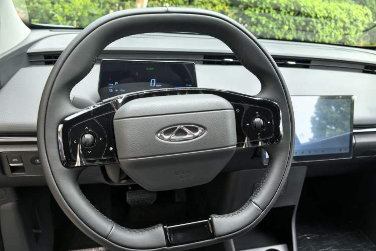 Used Chery QQ Little Ant 2024 Revised Edition Youth Version 321 km Beloved Pro Version 29.23 kWh Interior 3
