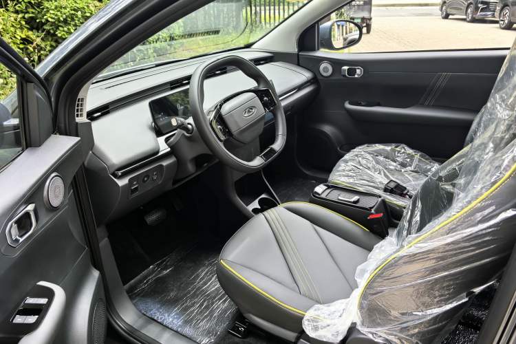 Used Chery QQ Little Ant 2024 Revised Edition Youth Version 321 km Beloved Pro Version 29.23 kWh Interior 4