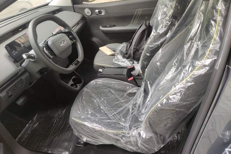 Used Chery QQ Little Ant 2024 Revised Edition Youth Version 321 km Beloved Pro Version 29.23 kWh Left Front Seat
