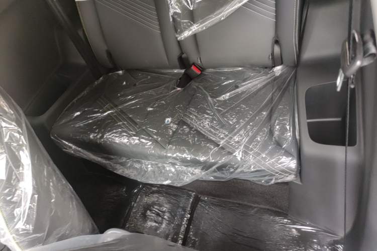 Used Chery QQ Little Ant 2024 Revised Edition Youth Version 321 km Beloved Pro Version 29.23 kWh Left Rear Seat