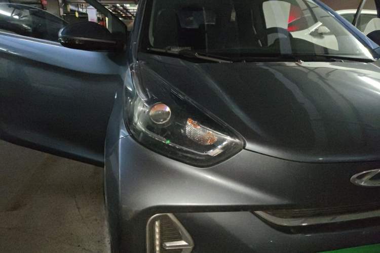 Used Chery QQ Little Ant 2024 Revised Version Youth Edition 251 km True Love Edition 25.05 kWh Right Front Headlight