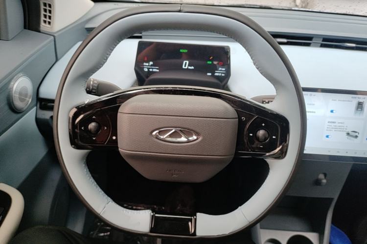 Used Chery QQ Little Ant 2024 Refreshed Version Youth Edition 321 km Beloved Edition 29.23 kWh Steering Wheel