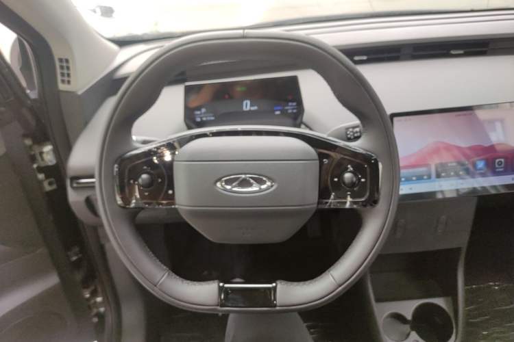 Used Chery QQ Little Ant 2024 Revised Edition Youth Version 321 km Beloved Pro Version 29.23 kWh Steering Wheel