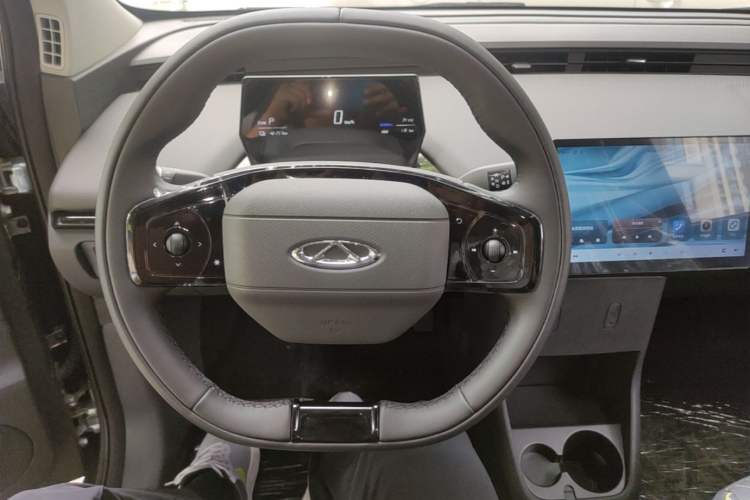 Used Chery QQ Little Ant 2024 Revised Edition Youth Version 321 km Beloved Pro Version 29.23 kWh Steering Wheel