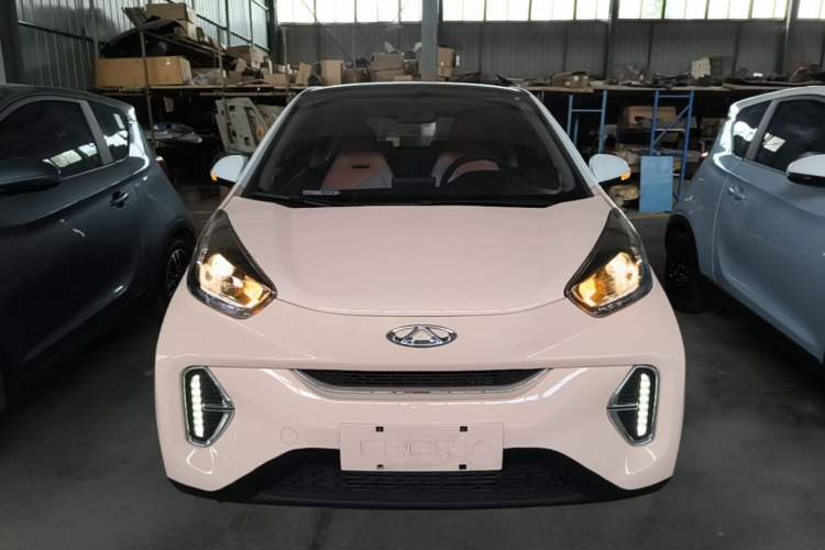 Used Chery QQ Little Ant 2024 Revised Version Youth Edition 251 km True Love Edition 25.05 kWh Front