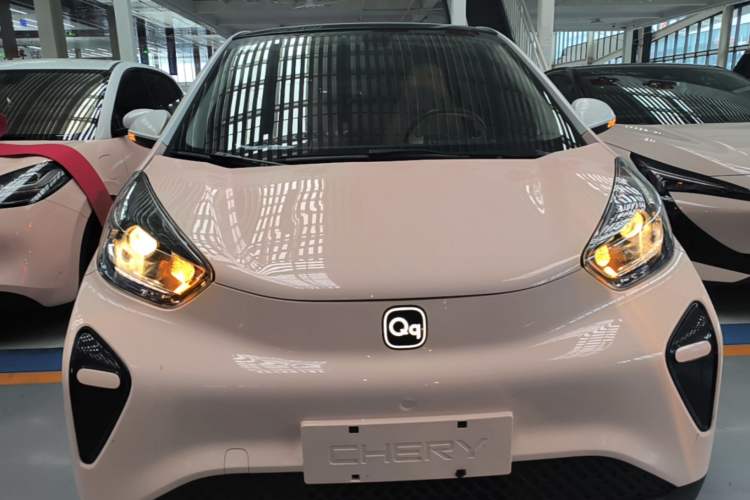 Used Chery QQ Little Ant 2024 Refreshed Version Youth Edition 321 km Beloved Edition 29.23 kWh Front