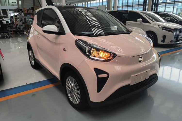 Used Chery QQ Little Ant 2024 Refreshed Version Youth Edition 321 km Beloved Edition 29.23 kWh Front Right 45 Deg