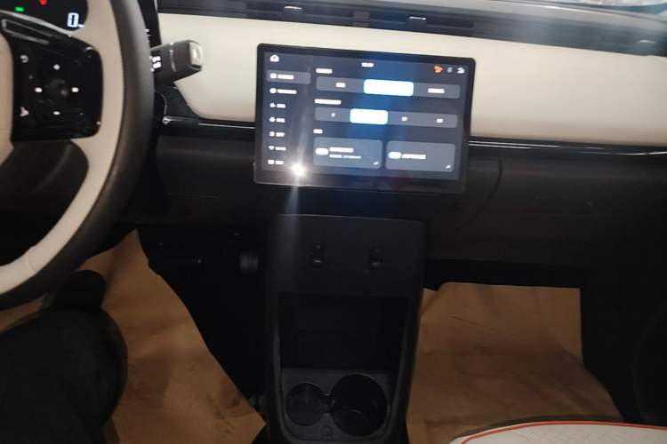 Used Chery QQ Little Ant 2024 Facelifted 321km Beloved Edition Audio And AC Panel