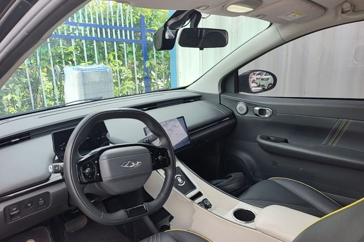 Used Chery QQ Little Ant 2024 Youth Edition 321 km Range Cool Love Version 29.23 kWh Center Console