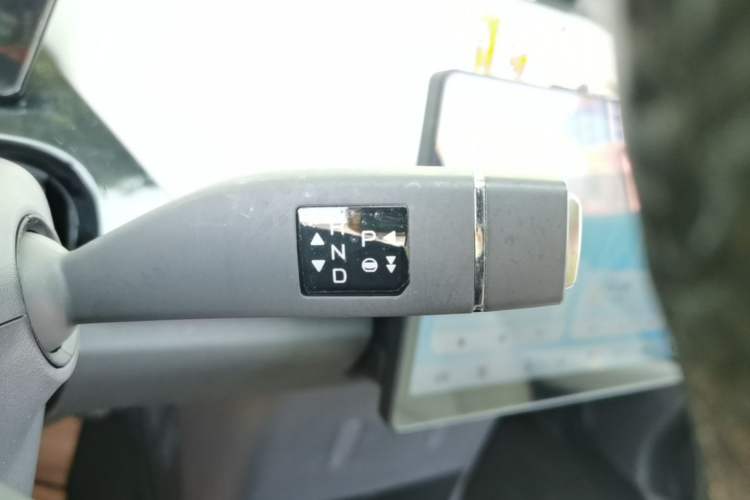 Used Chery QQ Little Ant 2024 Youth Edition 321km Only Love Version 29.23 kWh Gear Lever