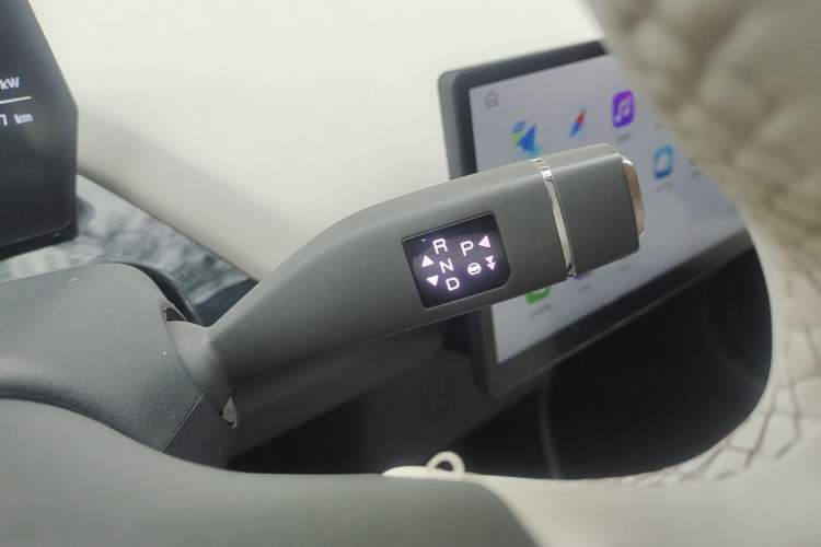 Used Chery QQ Little Ant 2024 Edition Youth Version 321 km Beloved Version 29.23 kWh Gear Lever