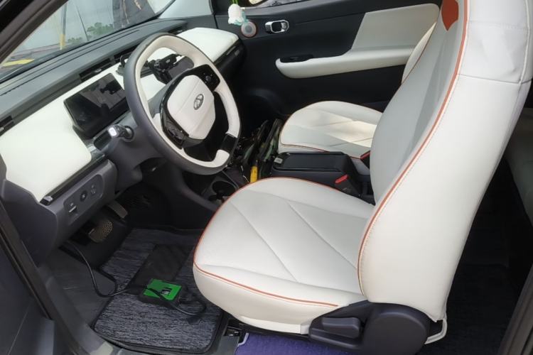 Used Chery QQ Little Ant 2024 Refreshed Version Youth Edition 321 km Beloved Edition 29.23 kWh Left Front Seat