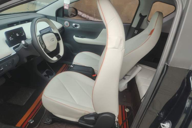 Used Chery QQ Little Ant 2024 Edition Youth Version 321 km Beloved Version 29.23 kWh Left Front Seat