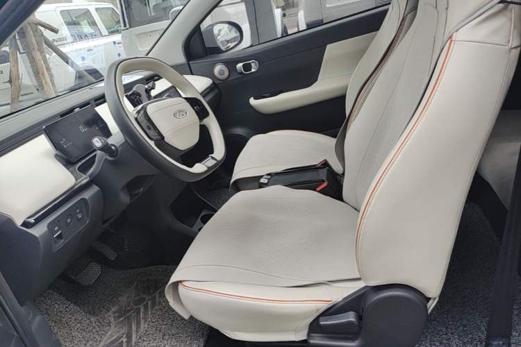 Used Chery QQ Little Ant 2024 Youth Edition 321km Beloved Pro Version 29.23 kWh Left Front Seat
