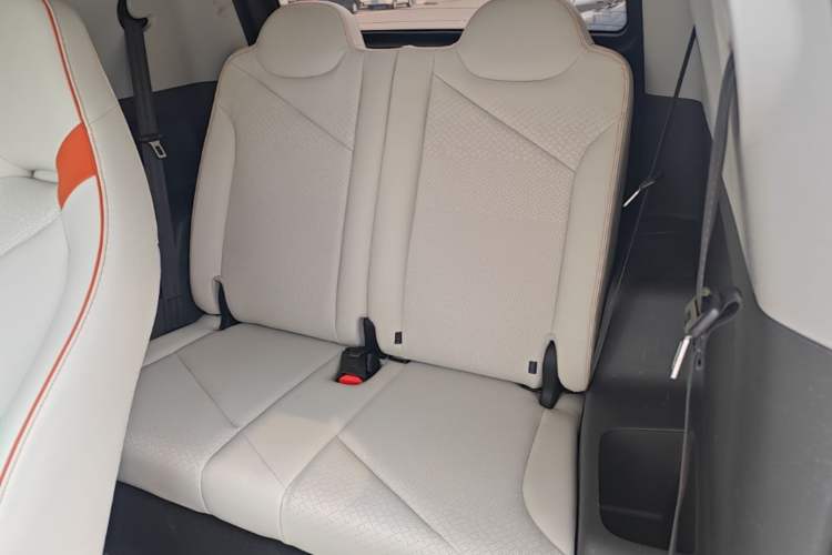 Used Chery QQ Little Ant 2024 321km Love Edition Left Rear Seat