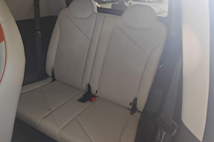 Used Chery QQ Little Ant 2024 Facelifted 321km Beloved Edition Left Rear Seat