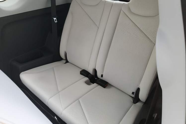 Used Chery QQ Little Ant 2024 Edition Youth Version 321 km Beloved Version 29.23 kWh Left Rear Seat
