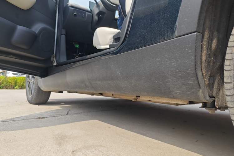 Used Chery QQ Little Ant 2024 321km Love Edition Left Side Sill