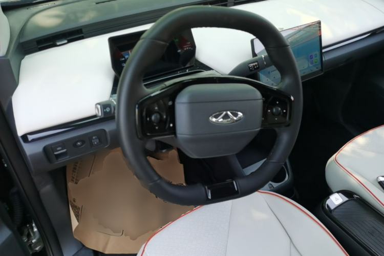 Used Chery QQ Little Ant 2024 Youth Edition 321km Only Love Version 29.23 kWh Steering Wheel
