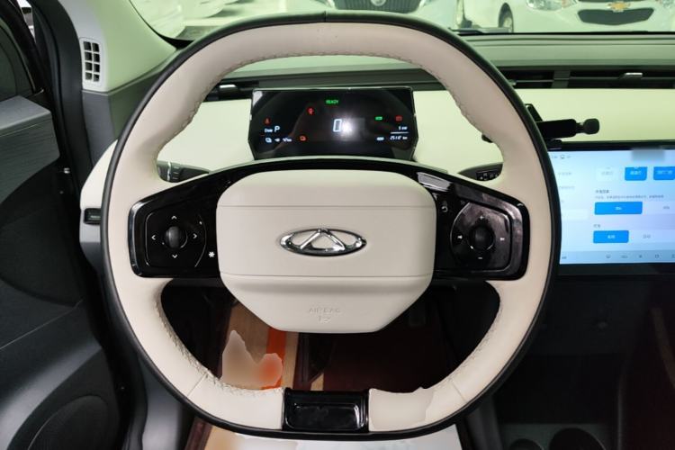 Used Chery QQ Little Ant 2024 Refreshed Version Youth Edition 321 km Beloved Edition 29.23 kWh Steering Wheel