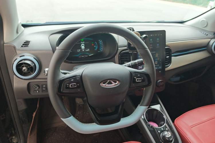 Used Chery QQ Little Ant 2024 Youth Edition 251km True Love Edition 23.99 kWh Steering Wheel