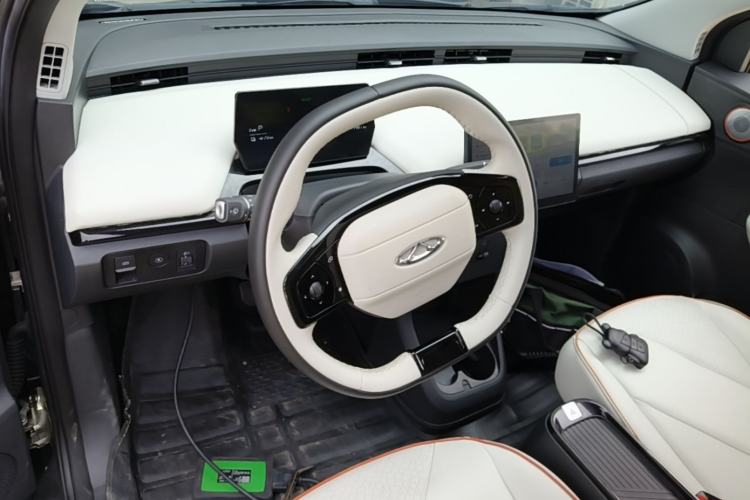 Used Chery QQ Little Ant 2024 Edition Youth Version 321 km Beloved Version 29.23 kWh Steering Wheel