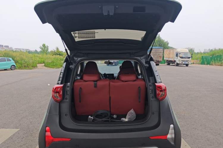 Used Chery QQ Little Ant 2024 Youth Edition 251km True Love Edition 23.99 kWh Trunk