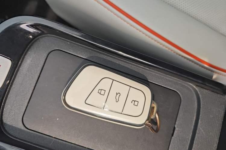 Used Chery QQ Little Ant 2024 321km Love Edition Vehicle Key