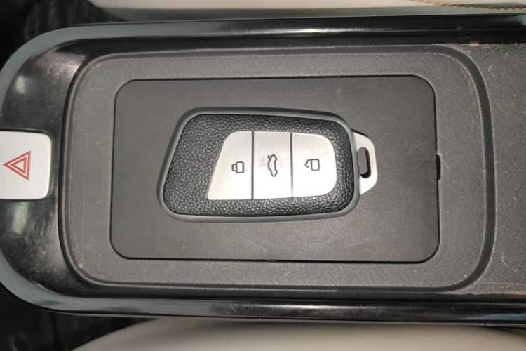 Used Chery QQ Little Ant 2024 321km Love Edition Vehicle Key