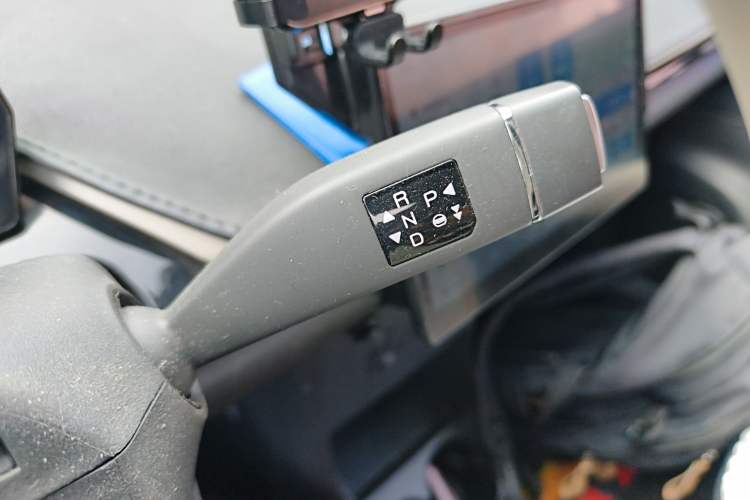 Used Chery QQ Little Ant 2024 Facelifted 321km Beloved Edition Gear Lever