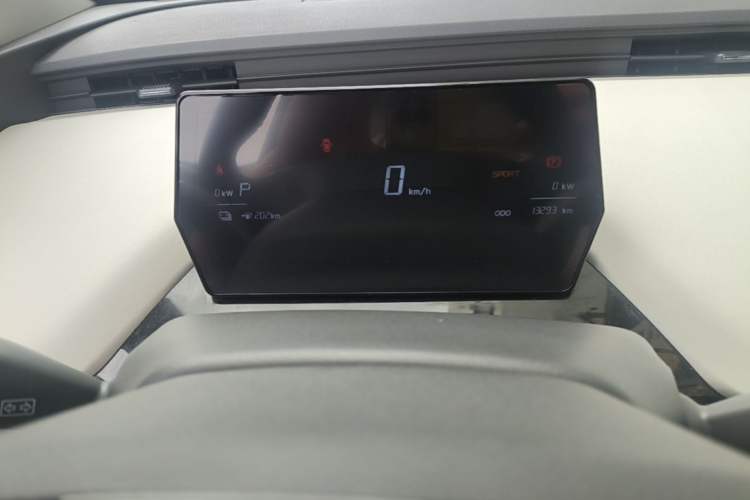 Used Chery QQ Little Ant 2024 Revised Edition Youth Version 321 km Only Love Edition 29.23 kWh Instrument Cluster