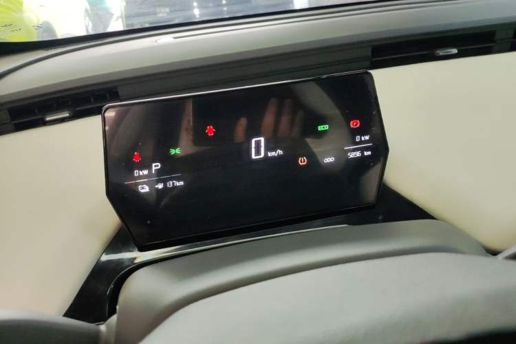 Used Chery QQ Little Ant 2024 Edition Youth Version 321 km Beloved Version 29.23 kWh Instrument Cluster