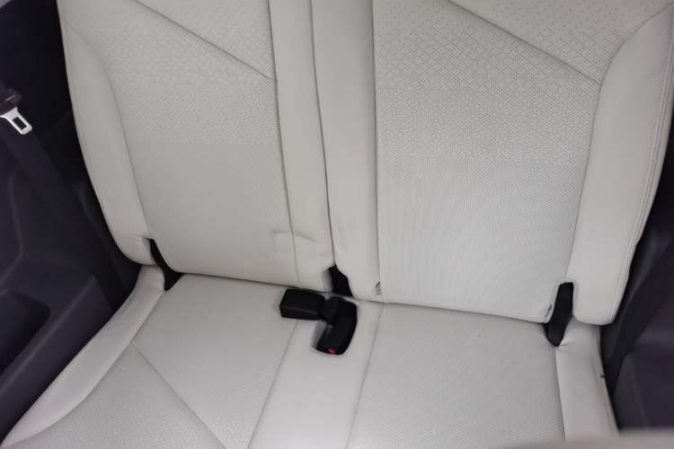 Used Chery QQ Little Ant 2024 Refreshed Version Youth Edition 321 km Beloved Edition 29.23 kWh Left Rear Seat
