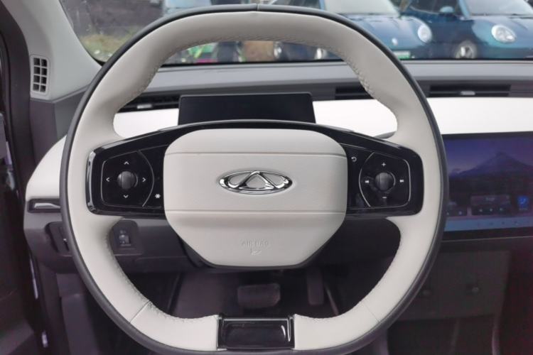 Used Chery QQ Little Ant 2024 Refreshed Version Youth Edition 321 km Beloved Edition 29.23 kWh Steering Wheel