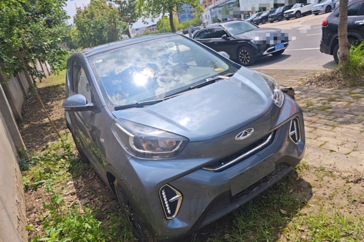 Used Chery QQ Little Ant 2024 Revised Version Youth Edition 251 km True Love Edition 25.05 kWh Front Right 45 Deg